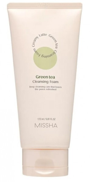 Ein porenklärender Reinigungsschaum der Marke Missha in der Version Green Tea 